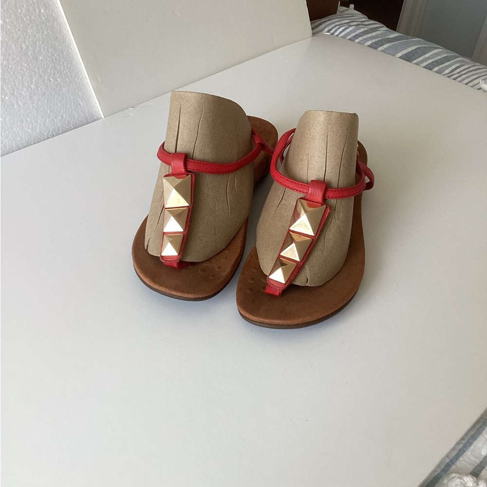 Vionic Women's Red Sandals with Gold Accents - Picture 5 of 5